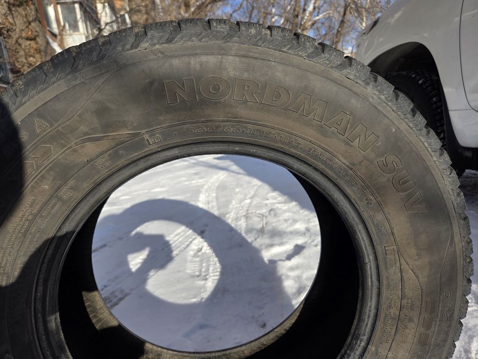 Продам зимнии шины