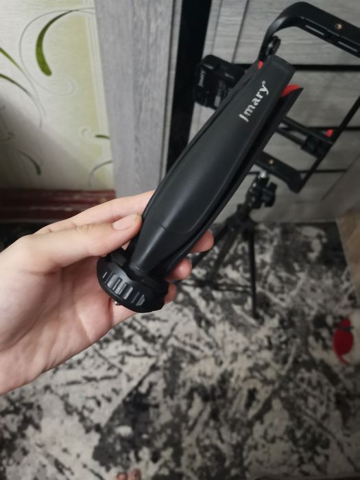 Штативы и свет для мобилографии