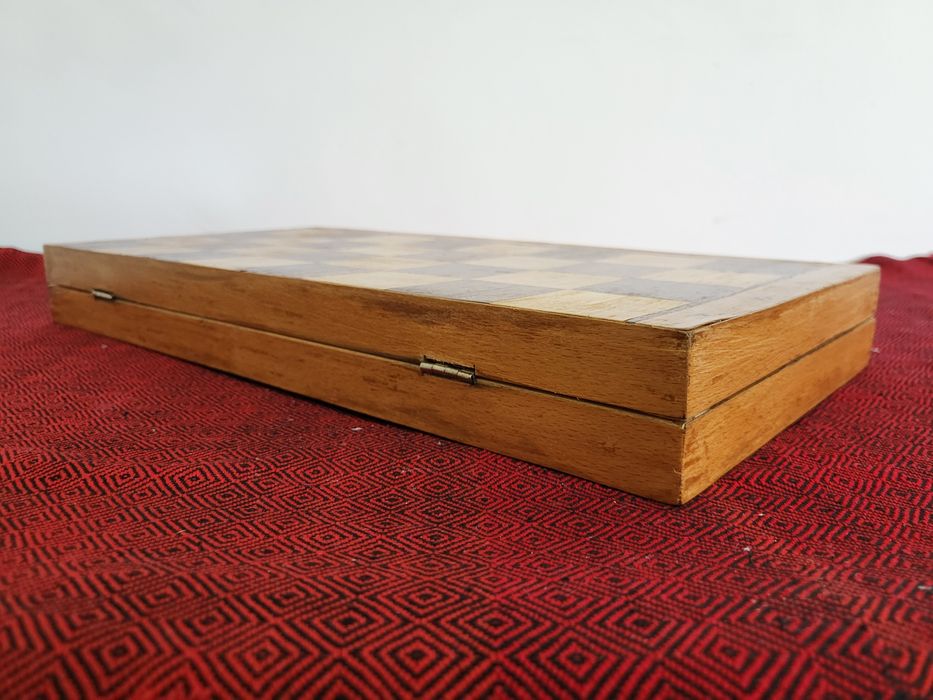 #2 Масивен стар дървен шах