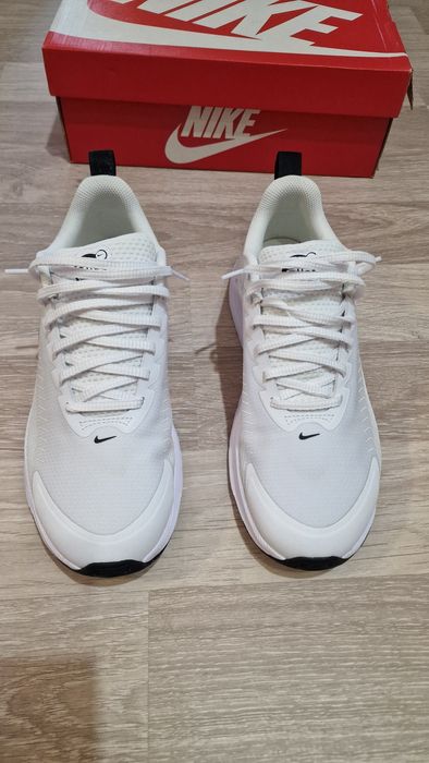 Adidasi Nike  Air Max Nuaxis nr  42,5