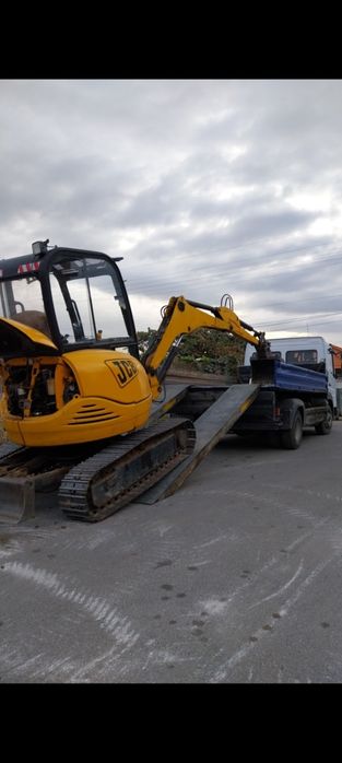 Услуги с багер ,самосвал и бобкат. Изкопаване на ями и канализации..