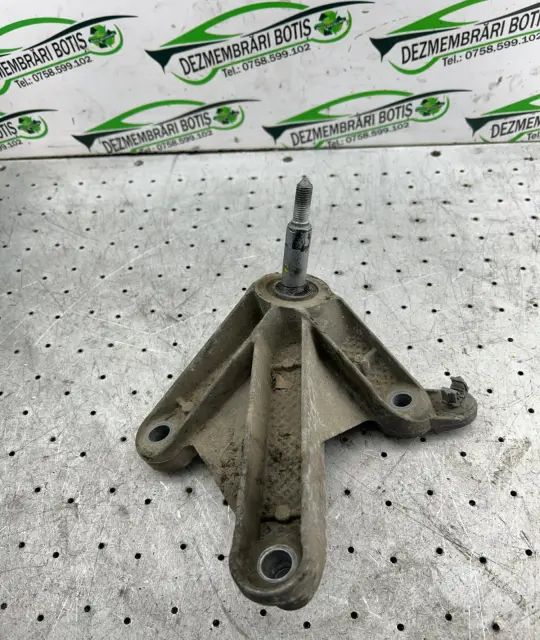Suport cutie de viteze stanga 8200457080 8200457080 Dacia Sandero 2011