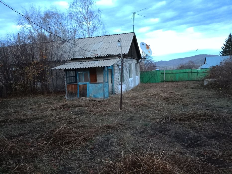 Дом . 3 комнаты и кухня