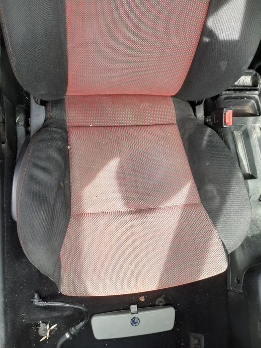 Продавам салон за Голф 4