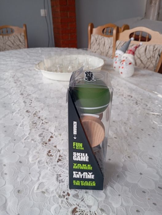 Vând kendama sweets