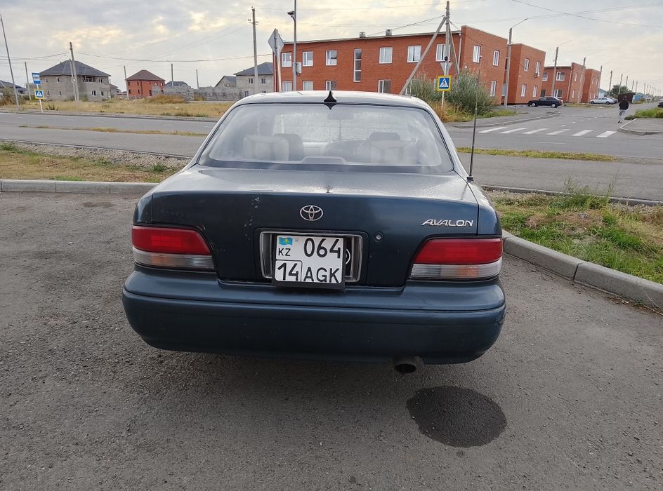 Тойота Авалон продаю