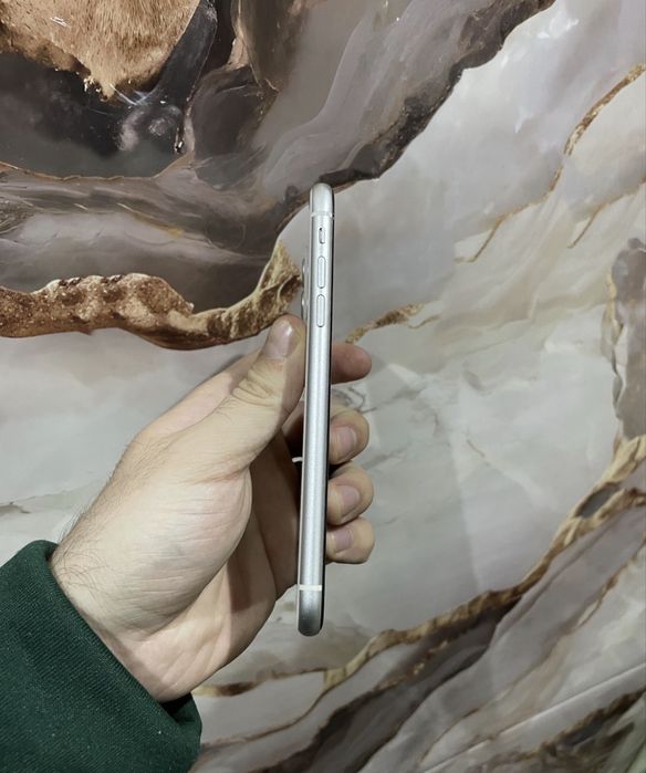 Продам телефон Айфон 11 128Gb