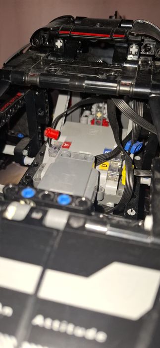 LEGO® Technic - Audi RS Q e-tron 42160