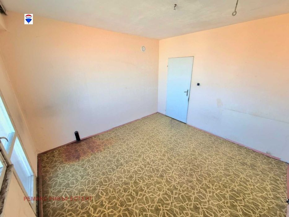 Продава се Тристаен апартамент в Русе, Дружба 1 - 80 кв.м за 526 €/кв.м - Снимка #2