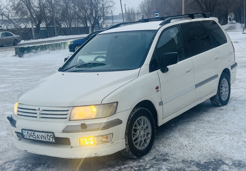 Продаю минивен на уверенном ходу