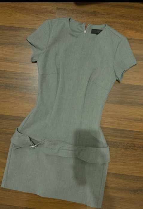 Платье Zara, серого цвета