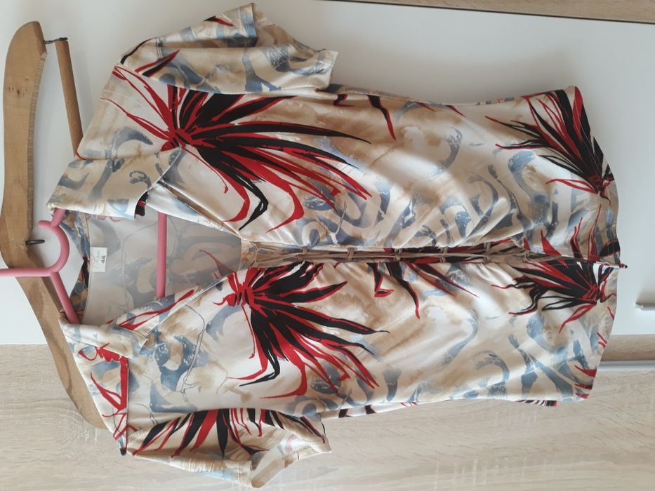 Дамски костюм в три части