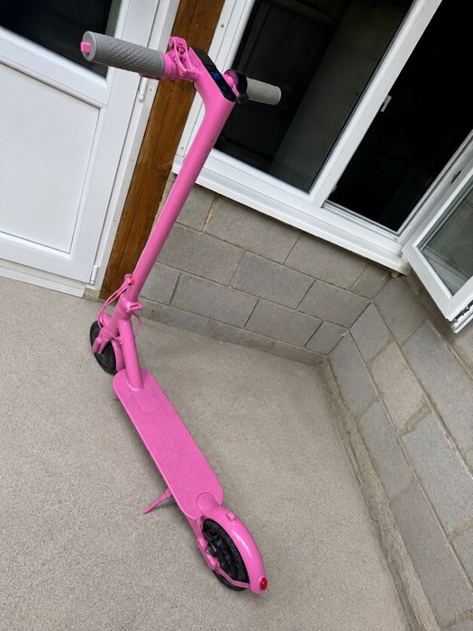 Продавам Тротинетка PINK M365 GO