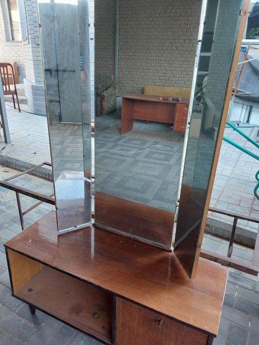 Продам трюмо советского времени
