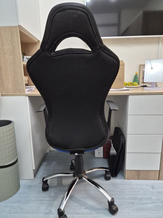 Офис стол тип геймърски!