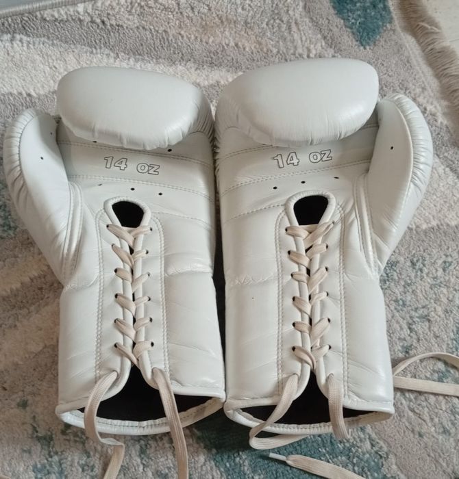 Срочно!! Боксёрские перчатки Winning