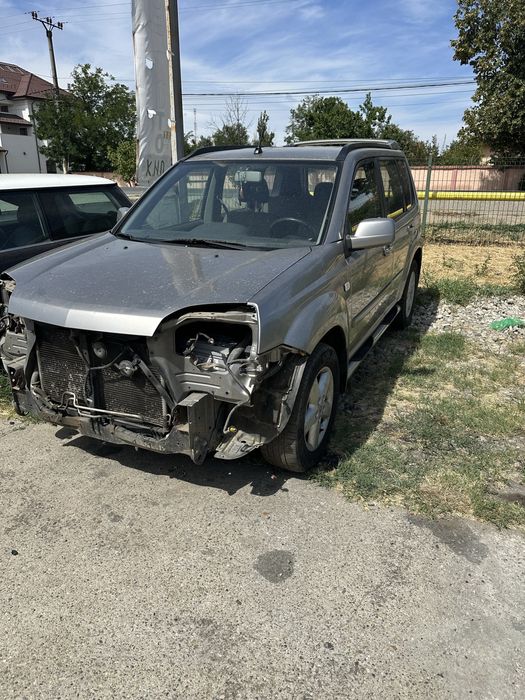 Dezmembrez nissan xtrail 2.2 d T30 orice piesa
