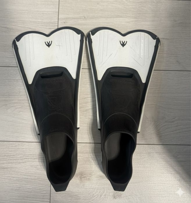 Продам ласты для плавания