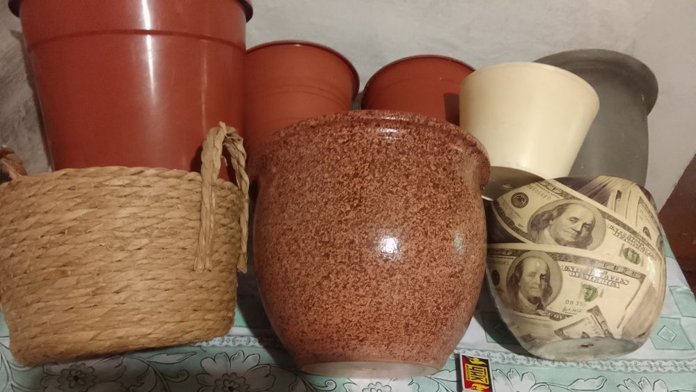 Продаю горшки для цветов