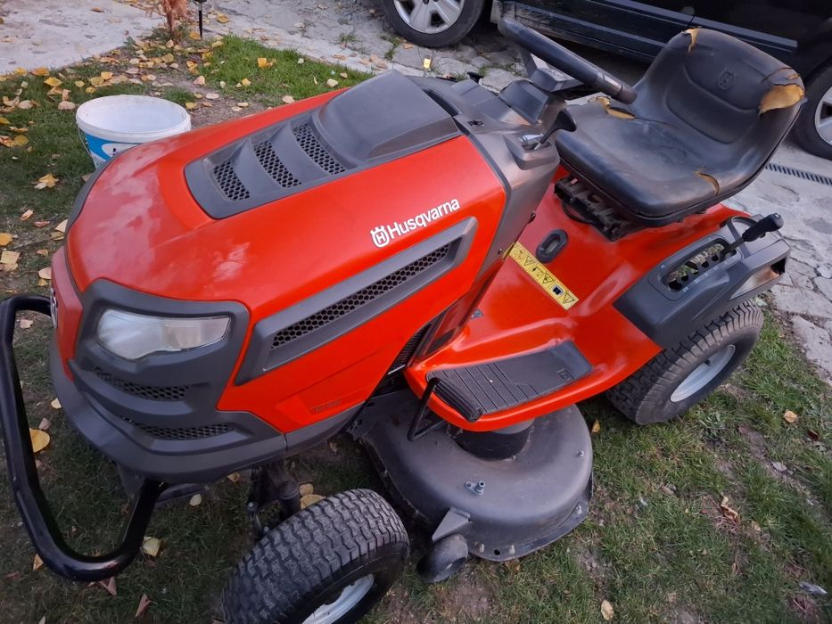 Vand tractoras gazon Husqvarna ts243