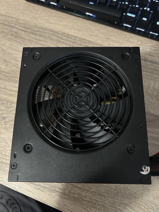 Захранване Cooler Master
