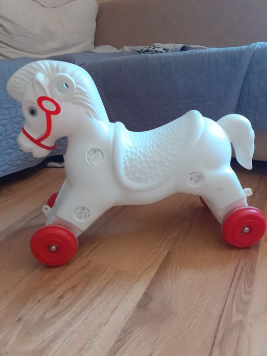 Дървена проходилка,конче Pilsan и гумено магаре