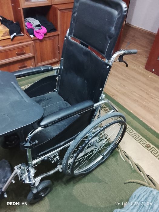 Продам инвалидную каляску