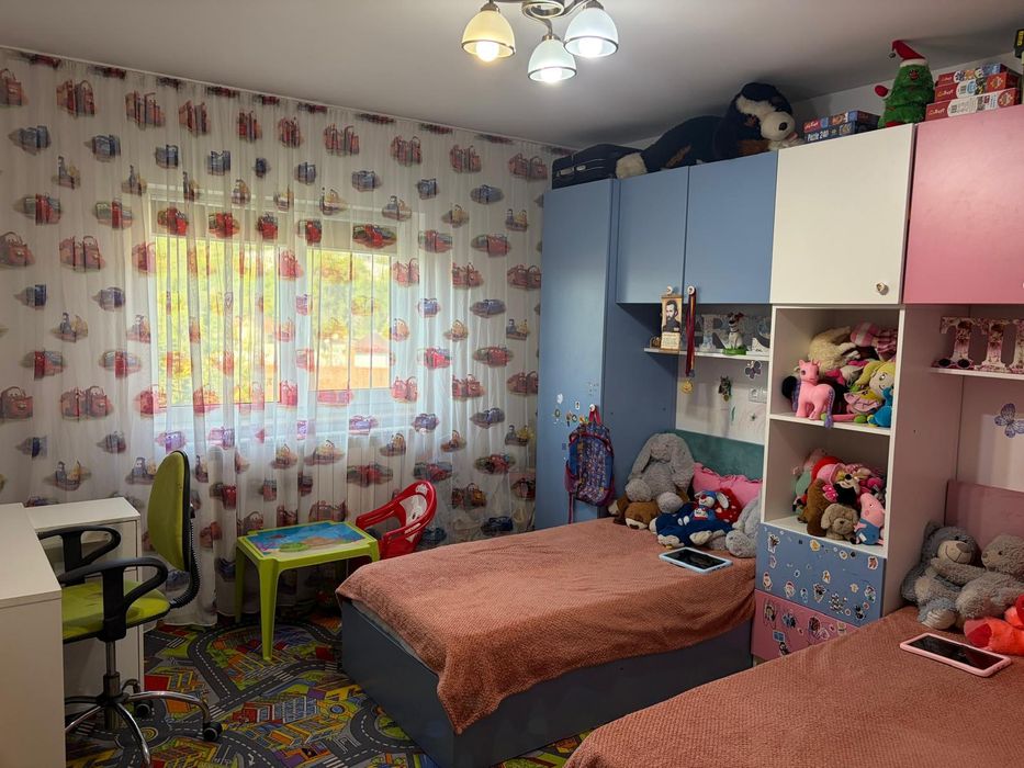 Apartament Premium 3 camere decomandate +garaj+boxă.Zona Imparatul Traian-Deva