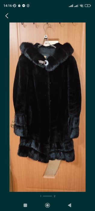 Шуба мутон с норкой.