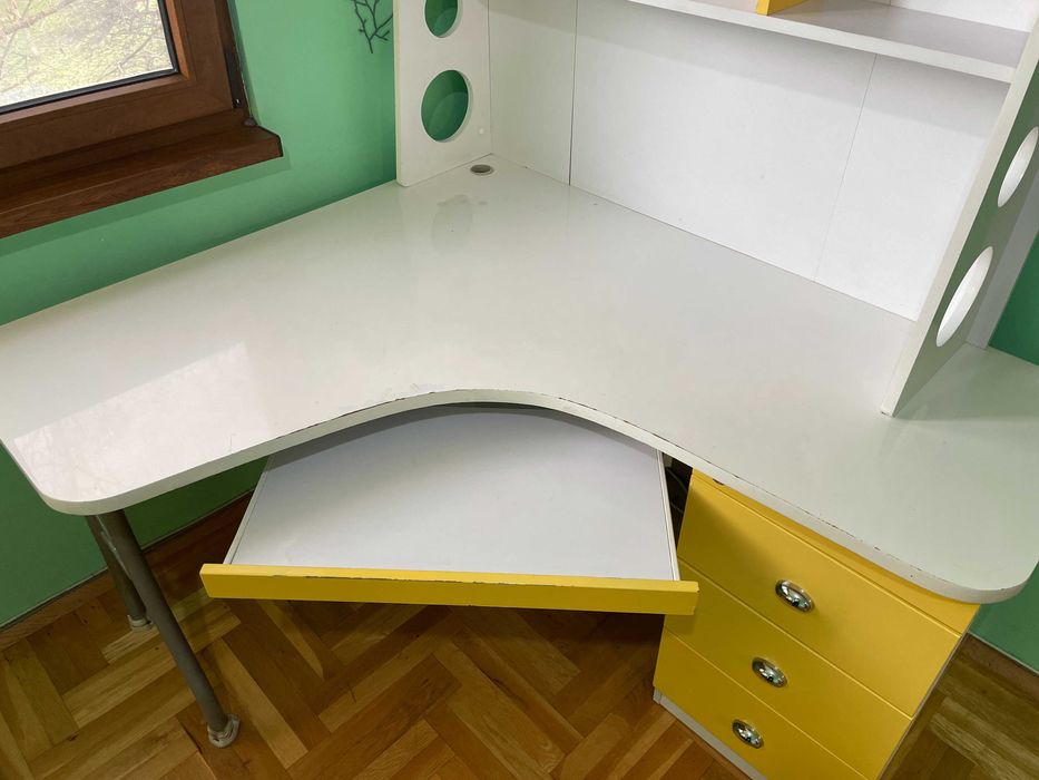 Комплект мебели - бюро, гардероб, легло с матрак 120 см, нощно шкафче