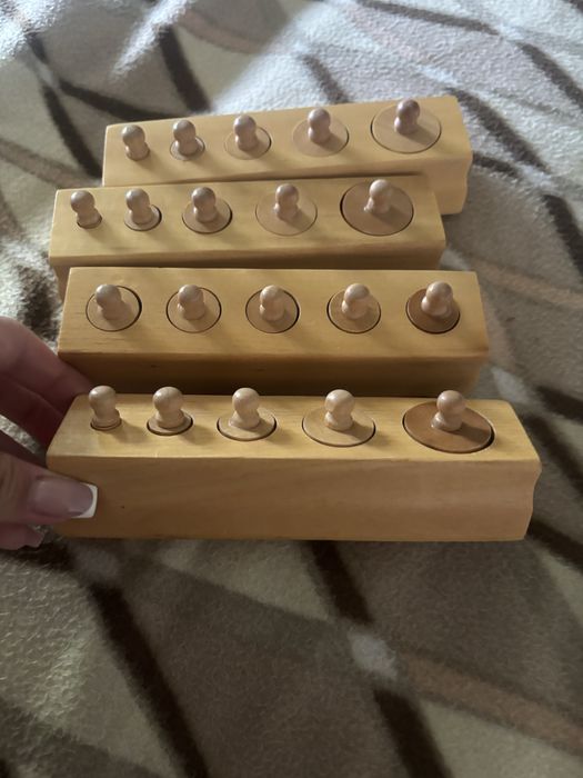 Развивающие игрушки Монтессори