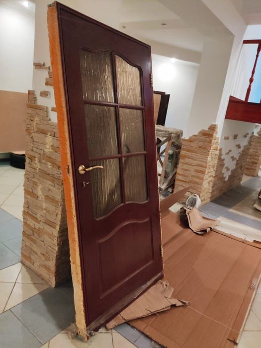 Продам дверь