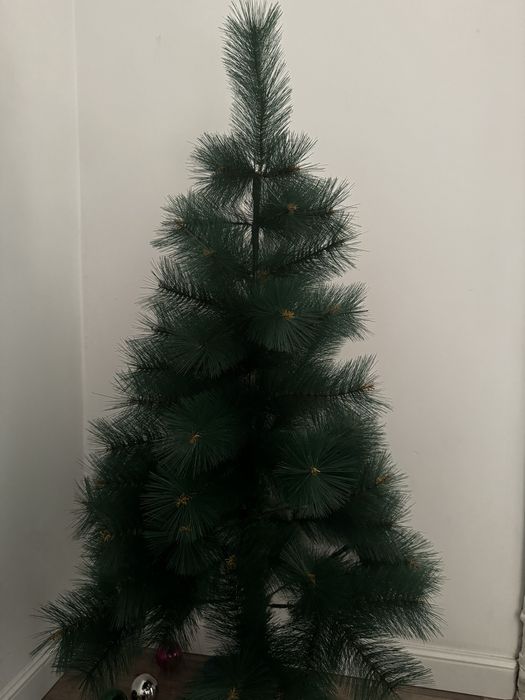 Продам елку 120см новая