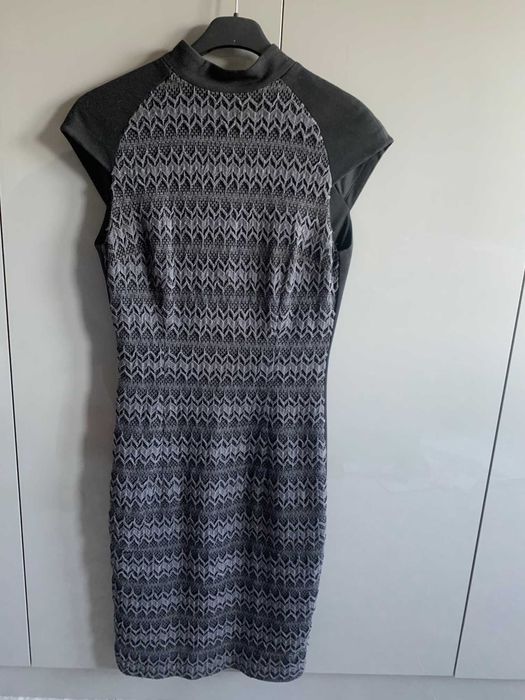 Продавам рокля Дика размер S