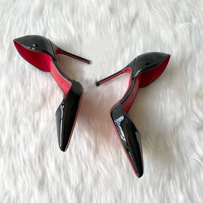 Продам туфли черную лакированная