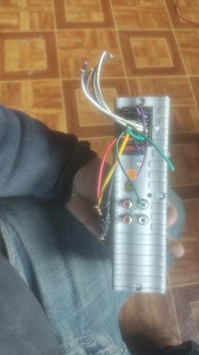 Продам магнитолу