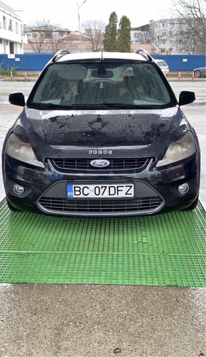 Vând Ford focus 2