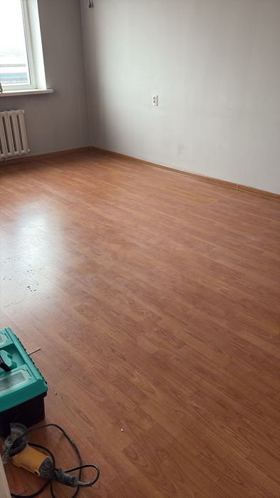 Ламинат 40кв.м продам