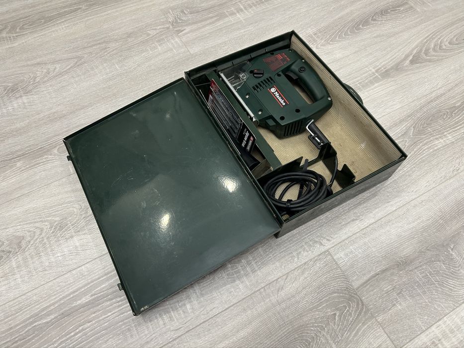 Зеге Metabo St EP455 с регулиране на оборотите[прободен/махален трион]