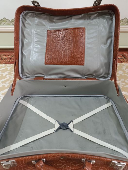 Мошенники не беспокоить. Чемодан в хорошем состоянии