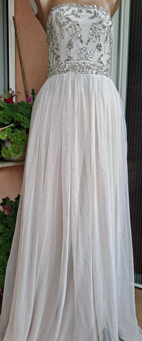 Нова елегантна рокля,р-р 44/Л-ХЛ