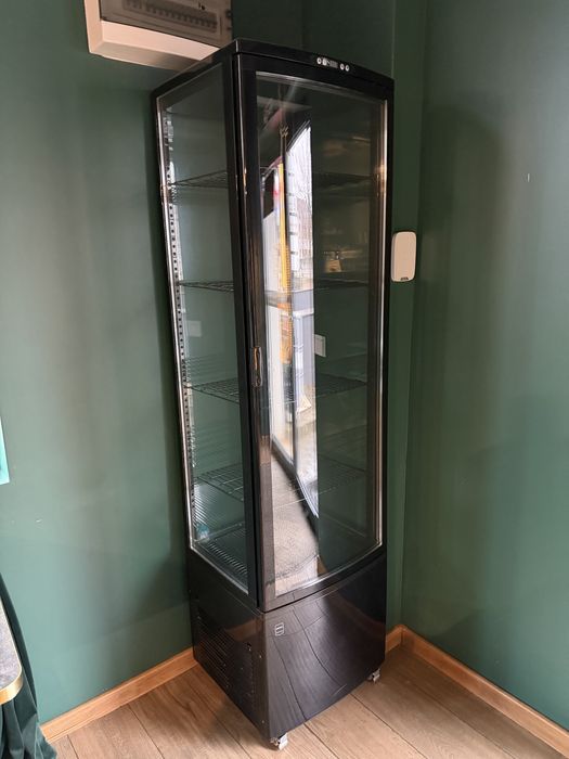 Vitrină frigorifică METRO Professional – 270L – Sticlă curbată