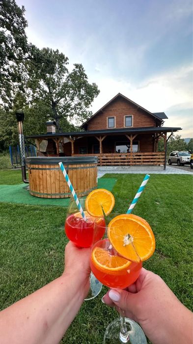 Cabana de inchiriat cu ciubar.Amazon Bistra Muresului