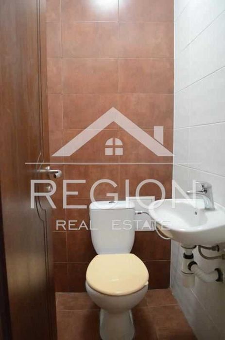 Дава се под наем Четиристаен апартамент в Варна, Център - 117 кв.м за 800 € - Снимка #10