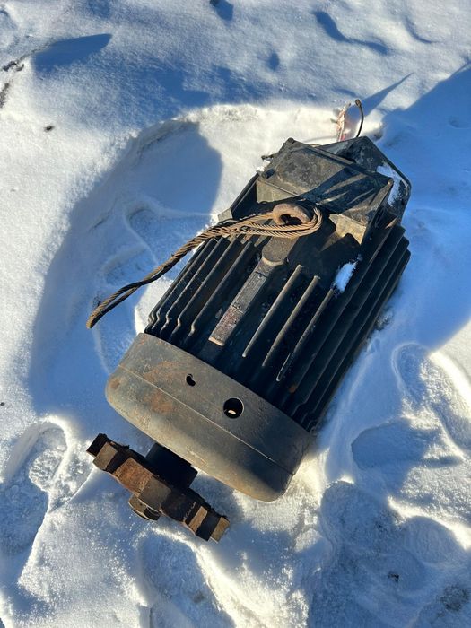 Крановый эл.двигатель 30квт.3.5квтпродам.