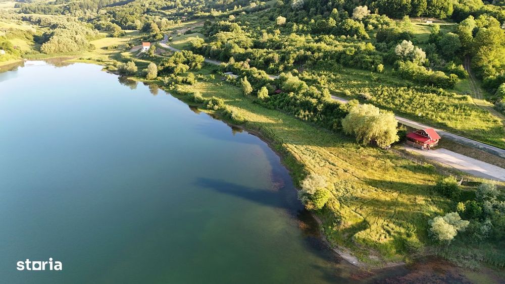 Teren unic de 5.000 m², chiar pe malul lacului Bezid