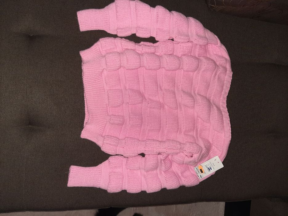 Нови пуловери с етикет