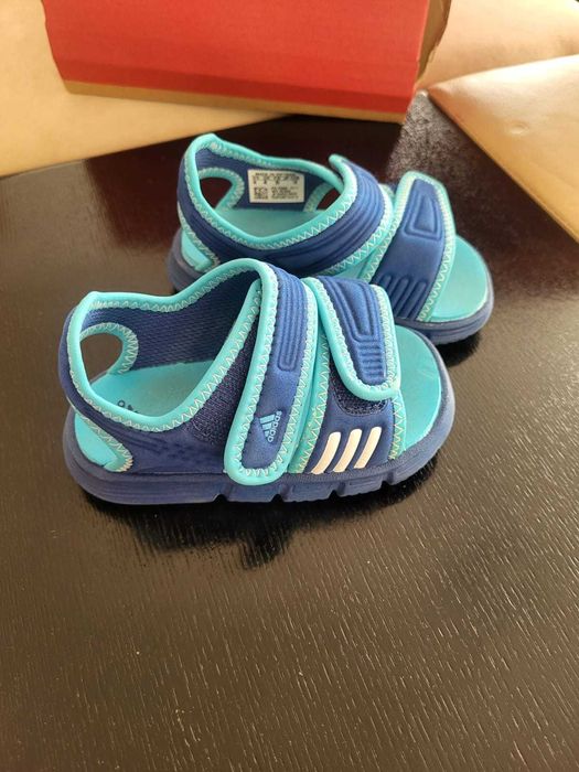 Sandale adidas numar 20