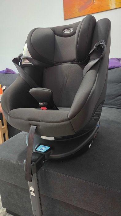 Scaun auto Rotativ 360 Graco Turn2Me Black, 0-18 kg, Negru