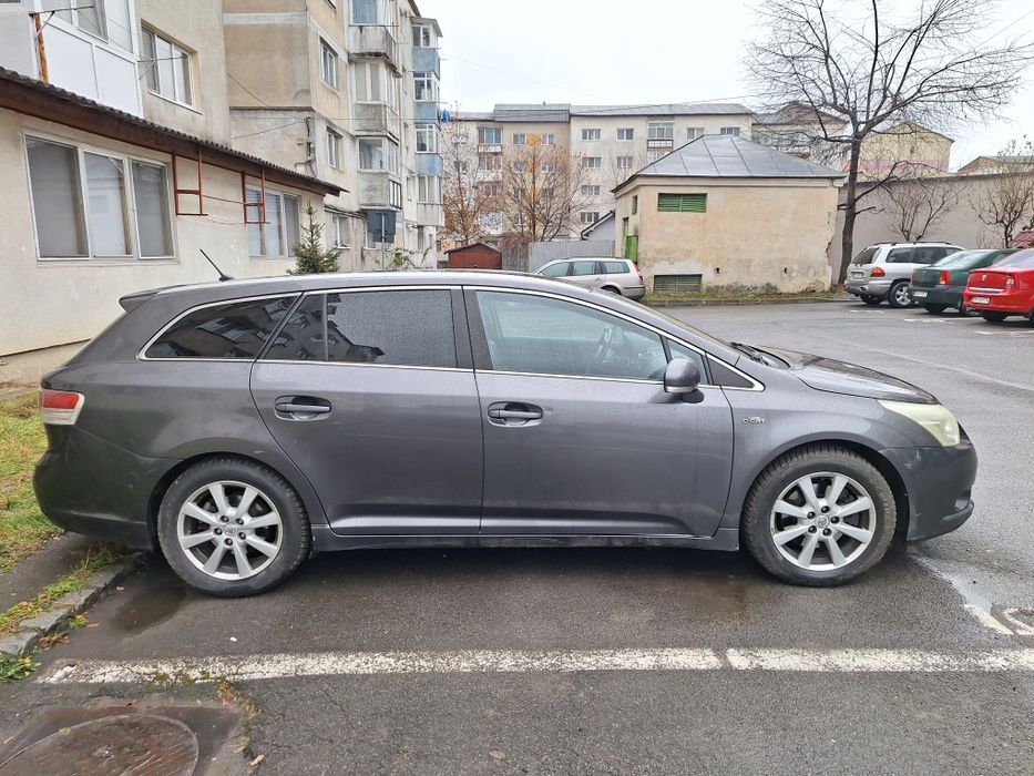 Toyota Avensis 177 CP